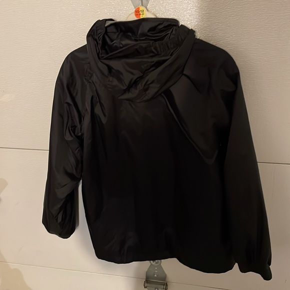 Lands’ end boys nylon shell with polyester insulation - Picture 2 of 3